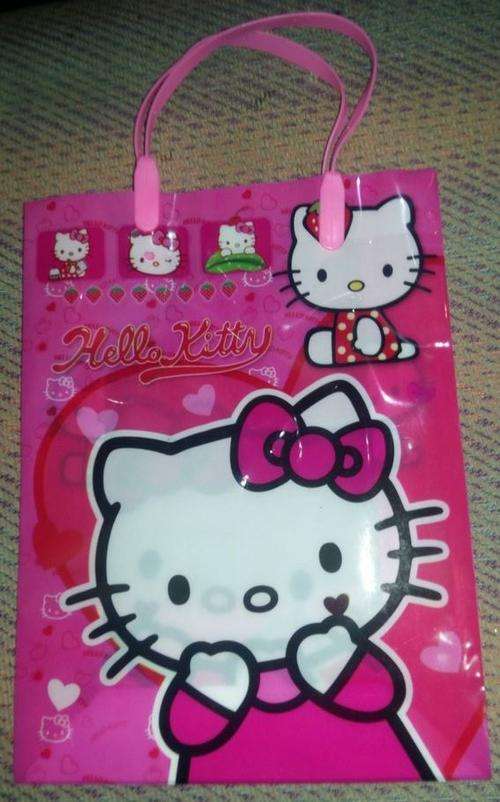 Hello Kitty party gift bags/ goodies bag- 18cm by 24cm-Plastic