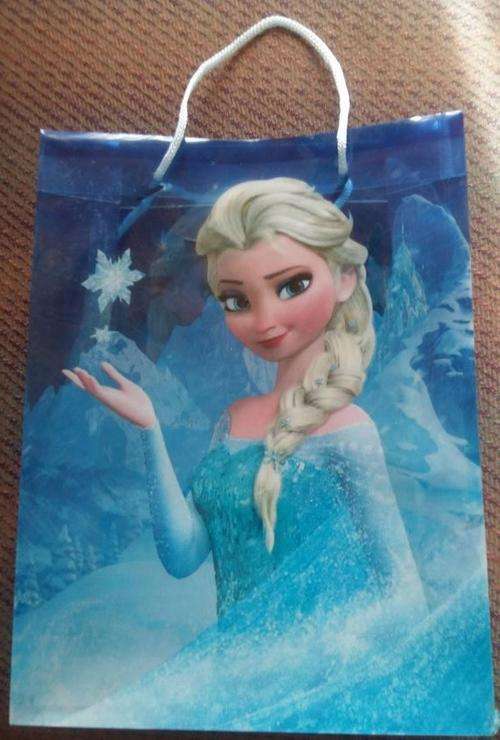 Frozen party gift bags/ goodies bag- 18cm by 24cm-Plastic