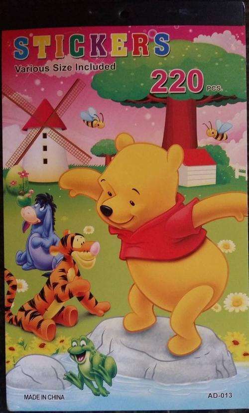 Winnie the pooh sticker book(220 stickers)