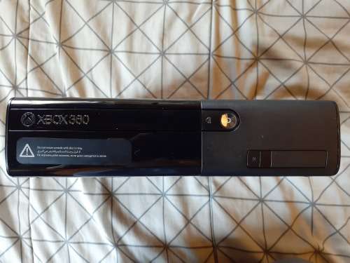 Xbox 360E 500gb + 6Games