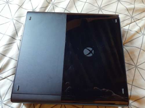 Xbox 360E 500gb + 6Games