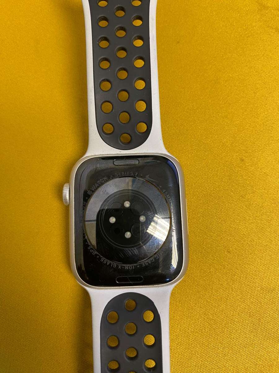 Apple Watch Nike Series 7 GPS 45mm Starlight Alum C with PP Black Nike SB