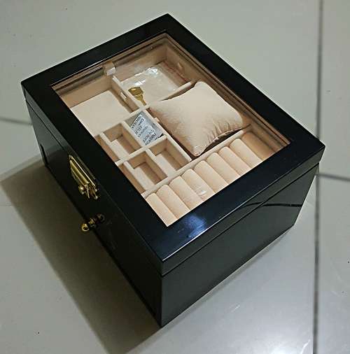 JEWELRY BOX/ CASE *REAL SOLID WOOD* JET BLACK