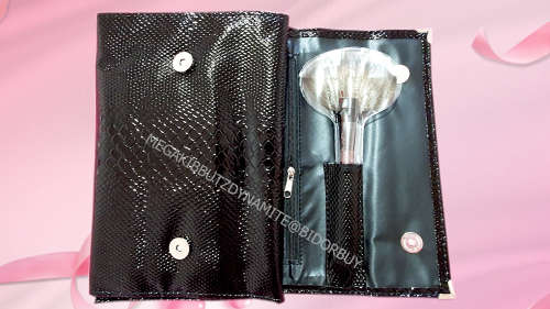 PROFESSIONAL MAKE-UP BRUSH SET WITH CROCODILE PU LEATHER STORAGE ORGANIZING POUCH 24 PIECE SET