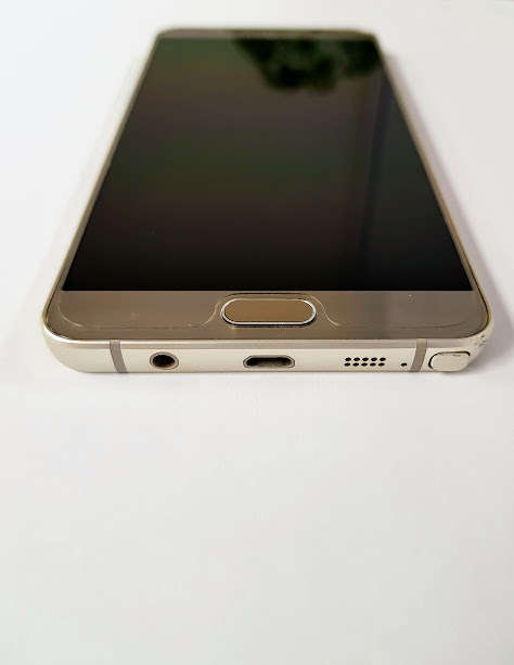 Samsung Note 5, 32GB, Gold ... Very Good condition!