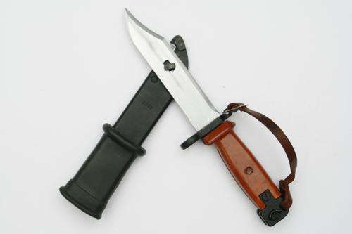 Polish Tantal KM-74 Bowie Blade Knife Bayonet Complete with Scabbard