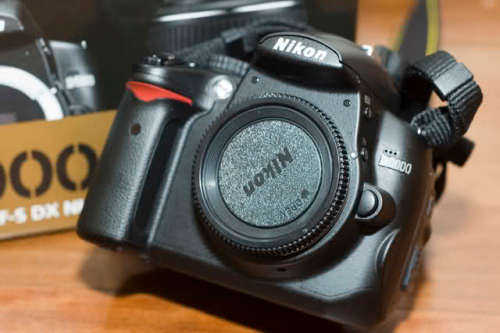 NIKON D5000 BODY ONLY IN VERY GOOD CONDITION