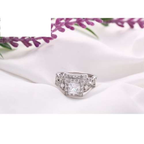 Breathtaking & Amazing! New Wedding 1.68CT Sim.Diamond with Extraordinary Design- Size 6-7-8