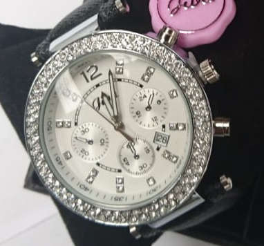 ELEGANT LADIES DIVA WATCH WITH STUNNING SWAROVSKI CRYSTALS & GENUINE LEATHER BLACK OR WHITE BAND