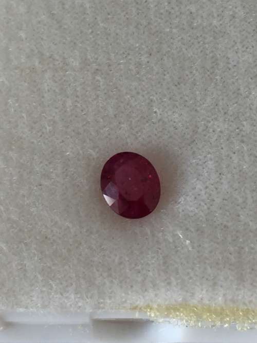Splendid 0.8 ct oval cut pigeon red Ruby