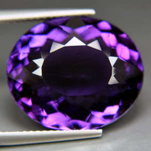 8.80 ct DARK PURPLE AFRICAN OVAL CUT AMETHYST GEMSTONE