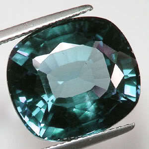 24.85 ct HUGE  RUSSIAN CZOCHRALSKI ALEXANDRITE OVAL CUT GEM