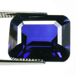 4.55 ct  CORNFLOWER BLUE SAPPHIRE EMERALD CUT