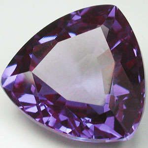 15.70 ct AMAZING ALEXANDRITE COLOUR CHANGE TRILLION CUT