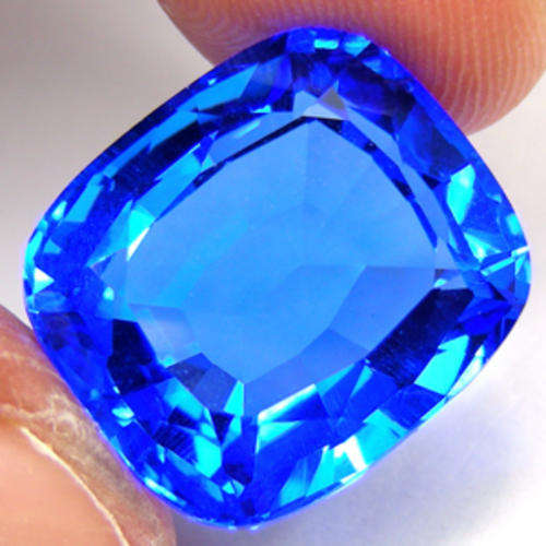 18.29 ct  GORGEOUS TANZANITEBLUE CUSHION CUT QUARTZ GEMSTONE