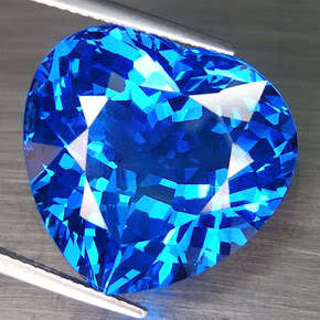 Luxurious 29.5 ct HEART Shape London Blue TOPAZ Gemstone