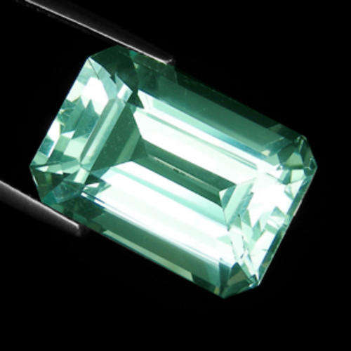 11.2 ct EMERALD CUT GREENISH AQUAMARINE Gemstones