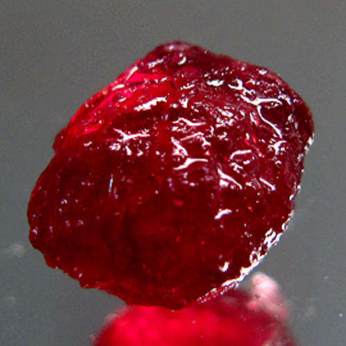 5.19 ct GLOWING! ROUGH TOP BLOOD RED NATURAL RUBY MADAGASCAR