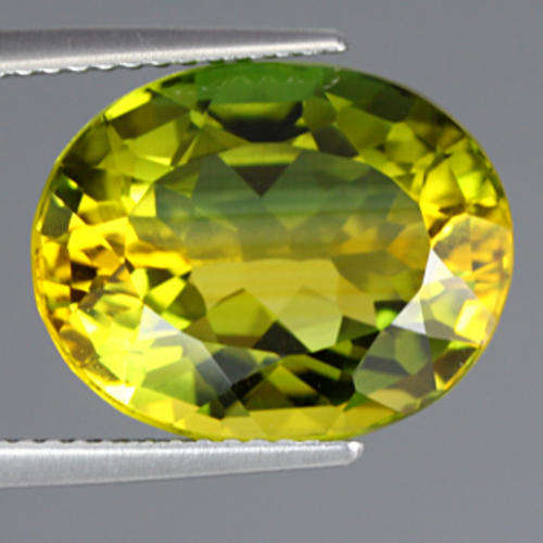 9.82 ct GREEN & GOLD -  OVAL CUT  QUARTZ  Gemstone