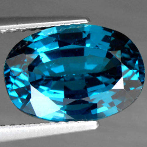 4.90 ct  FLAWLESS OVAL CUT LONDON BLUE TOPAZ  Gemstone