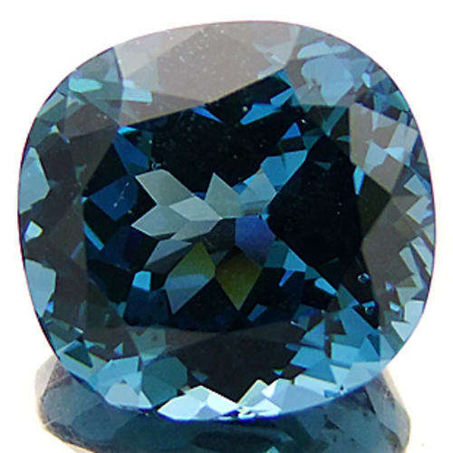 20.78 ct SPARKLING CUSHION CUT SWISS BLUE TOPAZ GEMSTONE  Gemstone