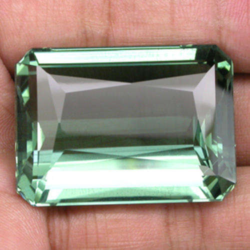 19.25 ct  GREEN URUGUAY AMETHYST EMERALD CUT - Prasiolite Gemstone