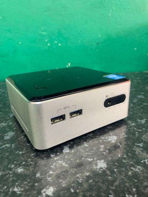 NUC Mini PC  intel  Core i3-4010U - D34010WYKH
