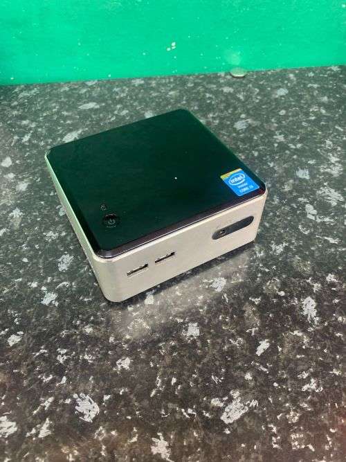 NUC Mini PC  intel  Core i3-4010U - D34010WYKH