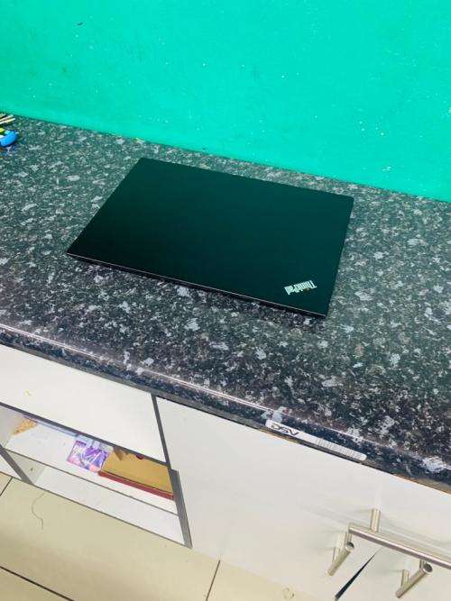 LENOVO ThinkPad T490s 14.0`` FHD Laptop, Intel Quad-Core i7-8665U ,16GB DDR4 RAM, 256GB SSD