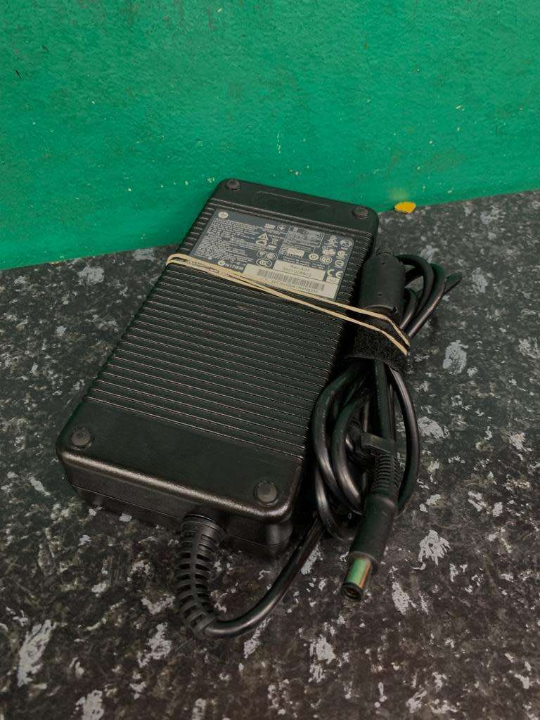 HP 19.5V 11.8A 230W 7.4mm x 5.0mm Big Pin