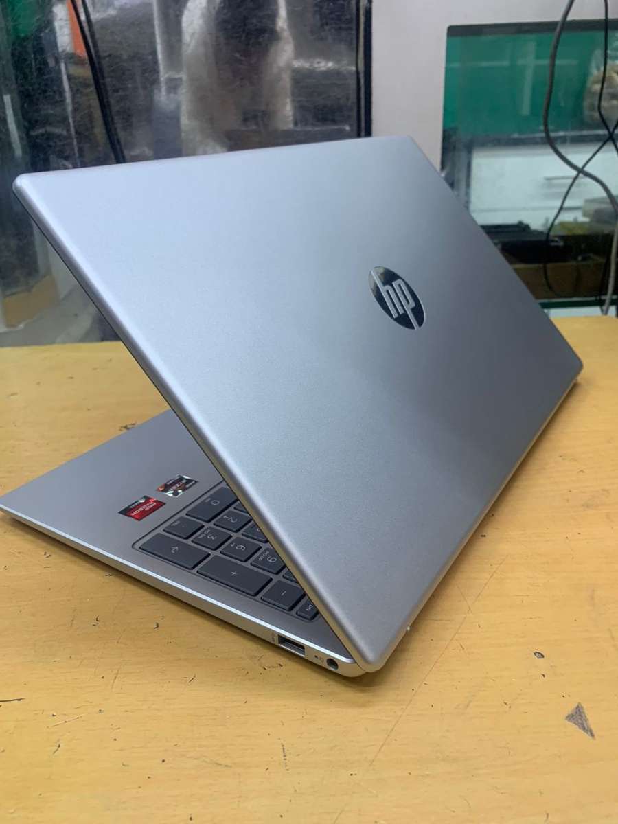 HP 15 AMD® Ryzen 7 7730U ,16GB RAM ,512GB SSD, 8Gb AMD Ryzen 7 Graphics