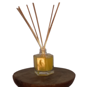 Essential Oil Reed Diffusers to influence your environment - Orange: Cheerful, sweet and uplifting