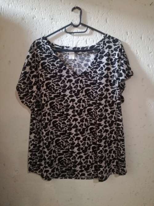 Animal Print loose-fit casual T-shirt
