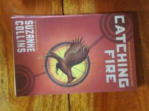 4 Fiction Books by Suzanne Collins (Hunger Games) and Stephenie Meyer