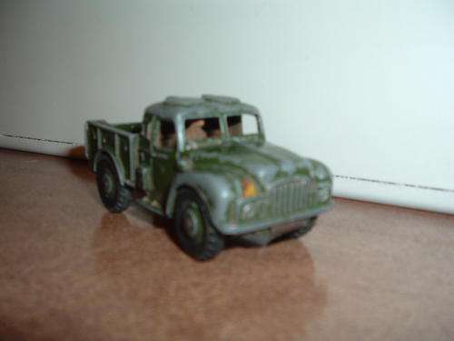 ARMY TRUCK  DINKY TOYS