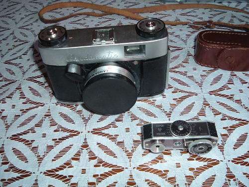 VINTAGE CANDAMATIC CAMERA
