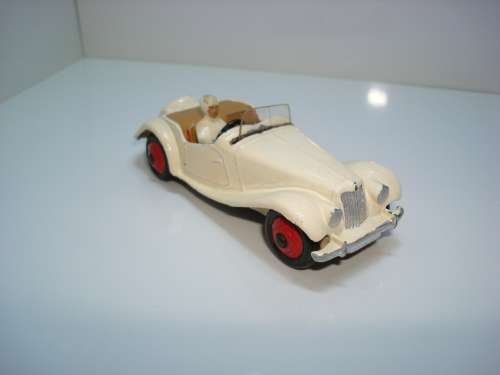 DINKY MG