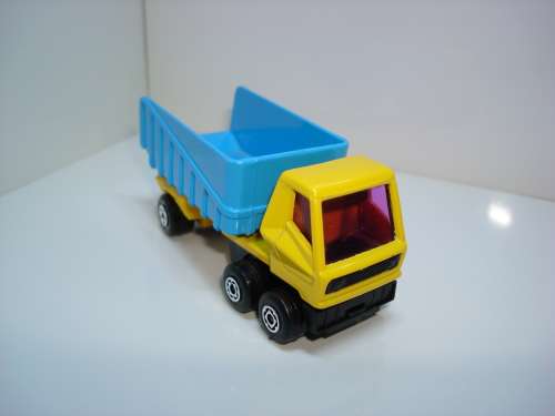 MATCHBOX TRUCK