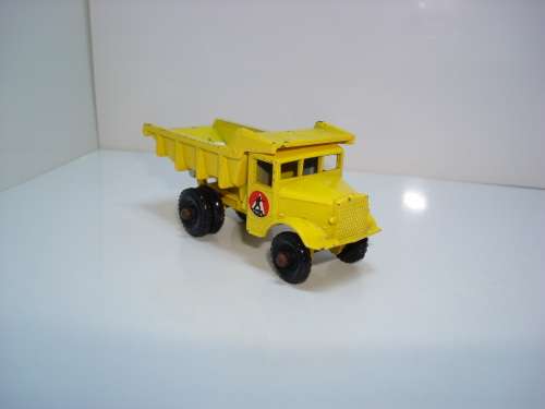 MATCHBOX DUMP TRUCK