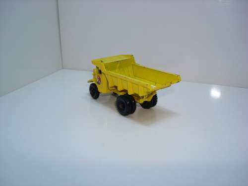 MATCHBOX DUMP TRUCK