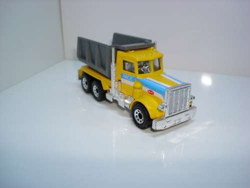 MATCHBOX PETERBILT