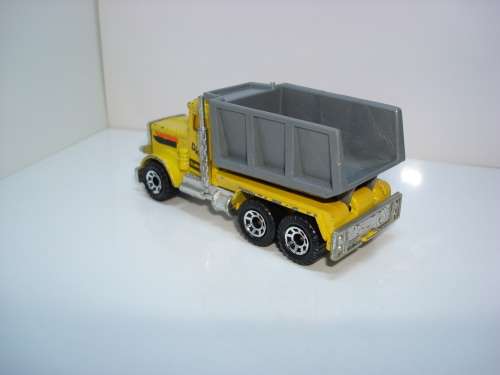 MATCHBOX PETERBILT
