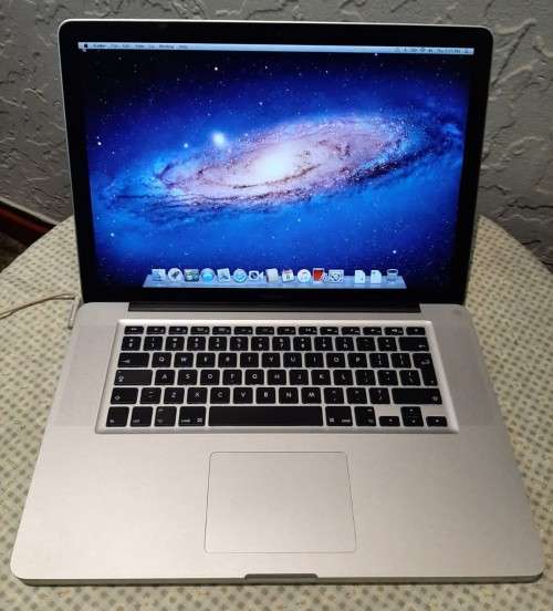 MacBook Pro Mid 2012, 15``, i7 2.6GHz, 8GB RAM, 1TB HDD, 512MB Intel 4000 Graphics