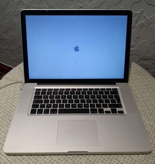 MacBook Pro Mid 2012, 15``, i7 2.6GHz, 8GB RAM, 1TB HDD, 512MB Intel 4000 Graphics