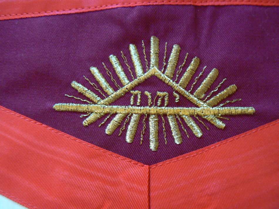Freemason 18th Degree Rose Croix 2-sided apron, collar and jewel - looks unused