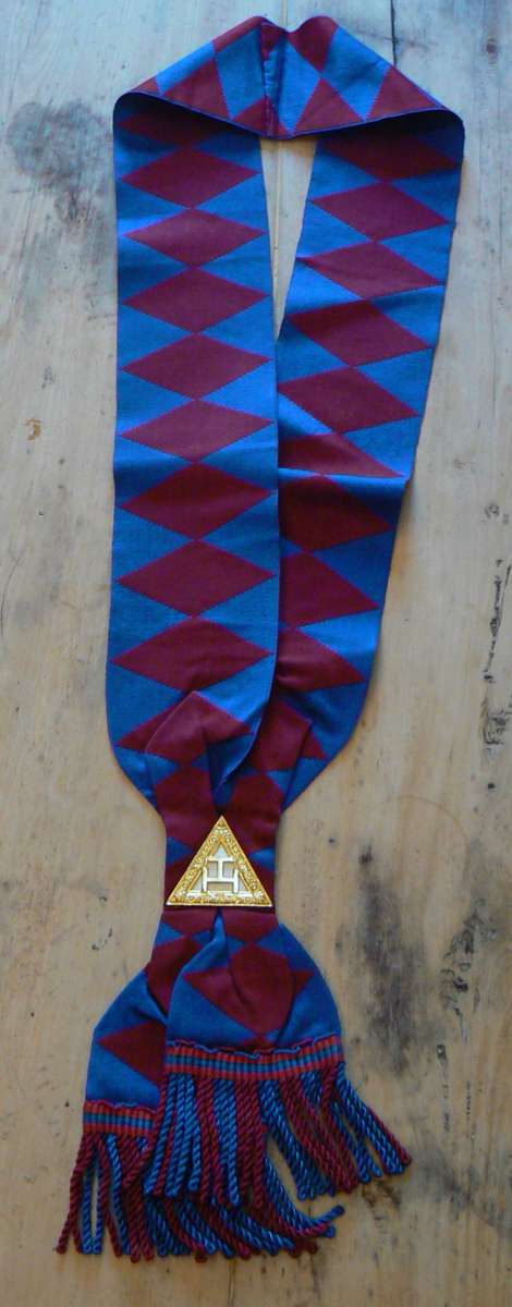 Freemason Royal Arch Supreme Grand Chapter of SA apron and sash, with badge