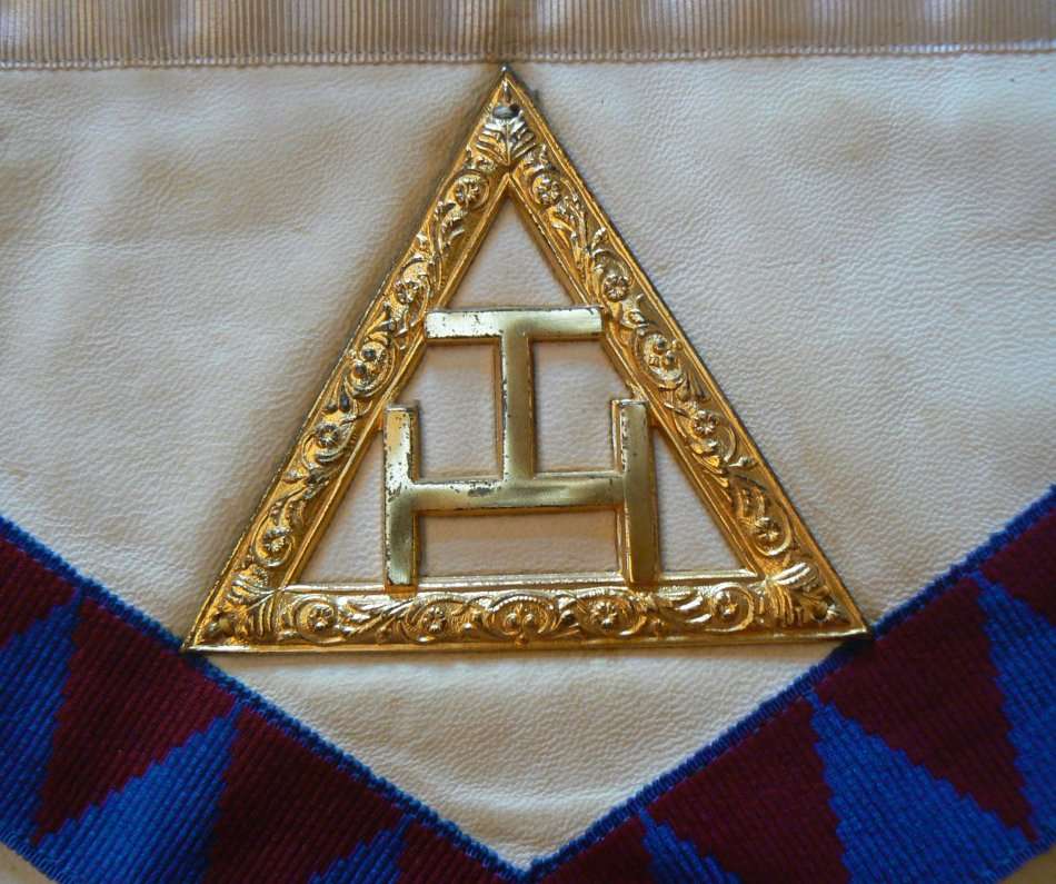 Freemason Royal Arch Supreme Grand Chapter of SA apron and sash, with badge