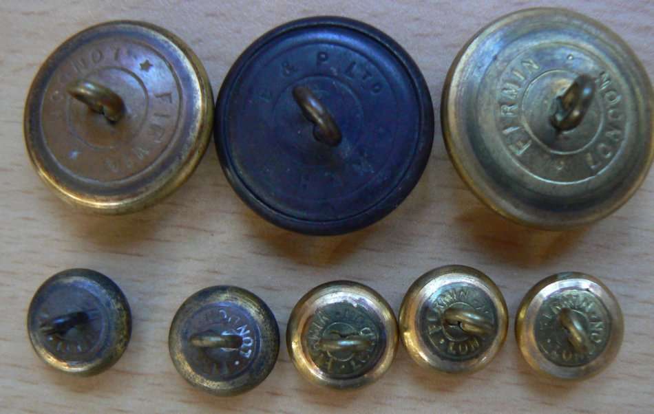 Lot of 8 early SA Artillery buttons