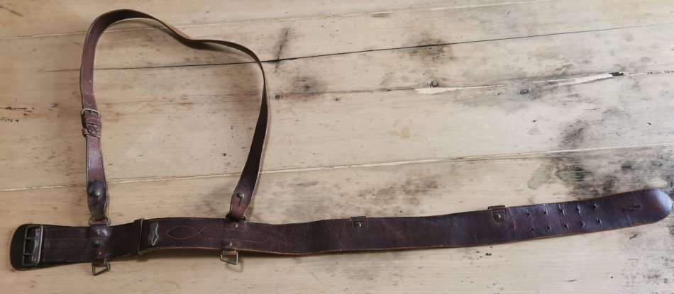 WW2 officer's Sam Browne leather belt by Frank R Pardow of Walsall, issued to Union Defence Force