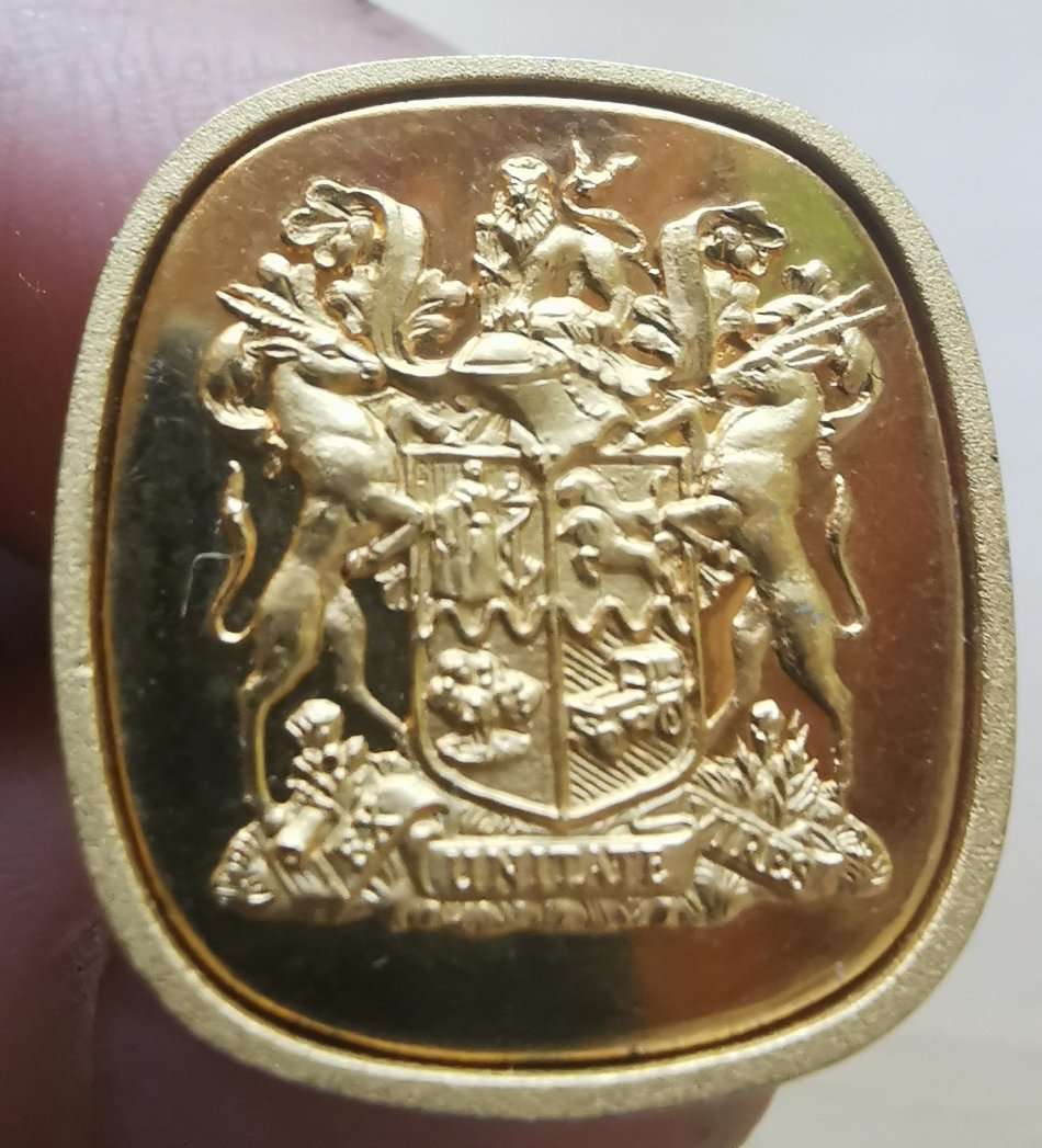 Pair of vintage SA Coat of Arms heavy cufflinks made by Pagliari - great quality